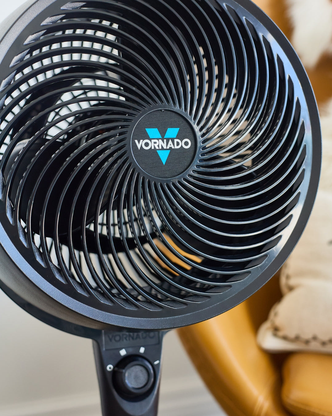 Vornado 683 Medium Pedestal Air Circulator