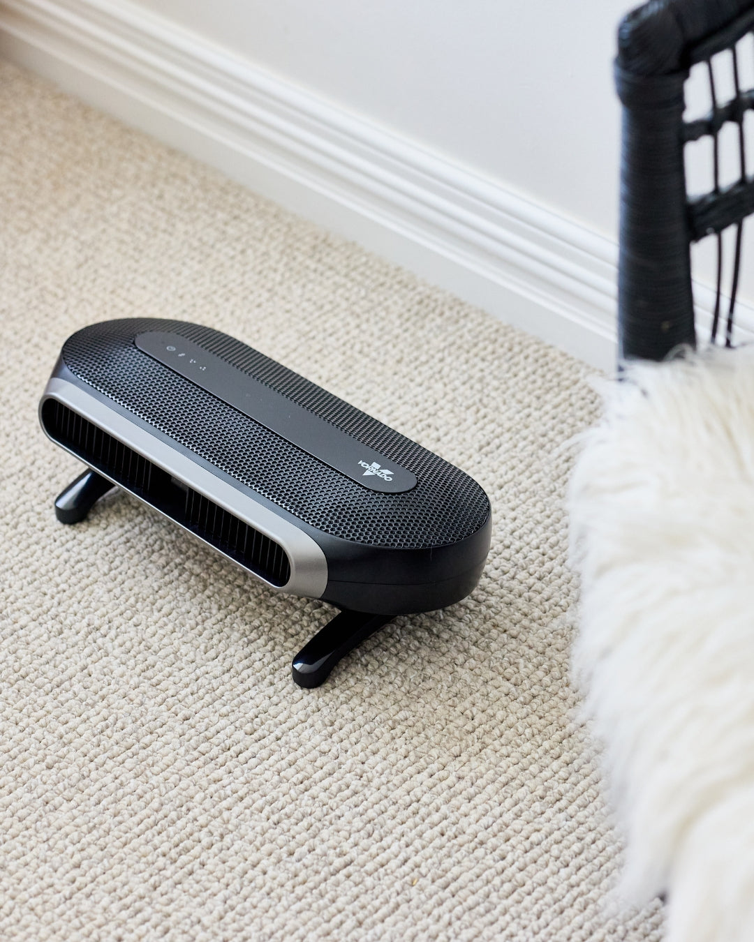 Vornado AXL Fan with Vertical Airwave® Oscillation with Remote